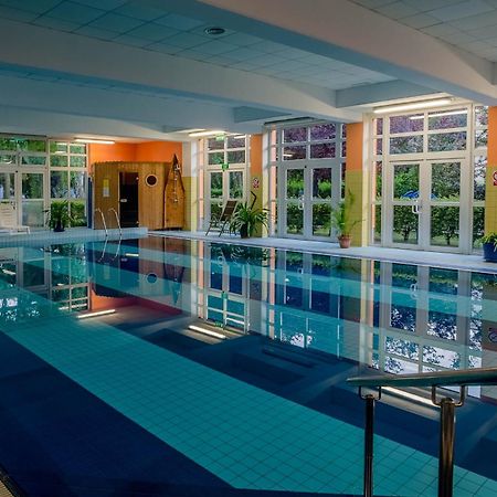 Hotel *** Nat Kołobrzeg Esterno foto