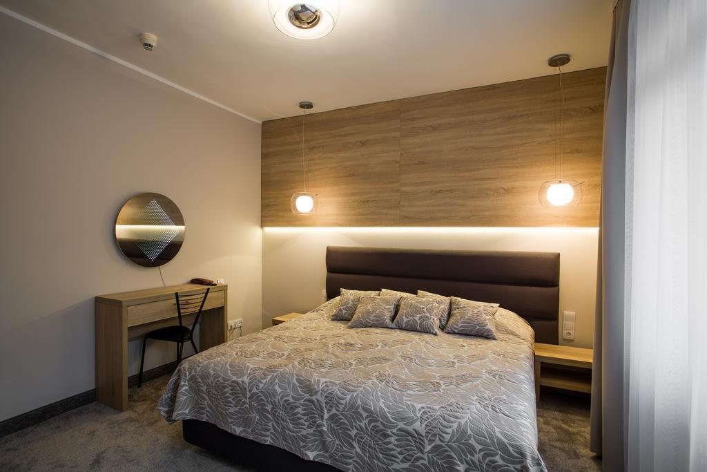 Hotel *** Nat Kołobrzeg Esterno foto