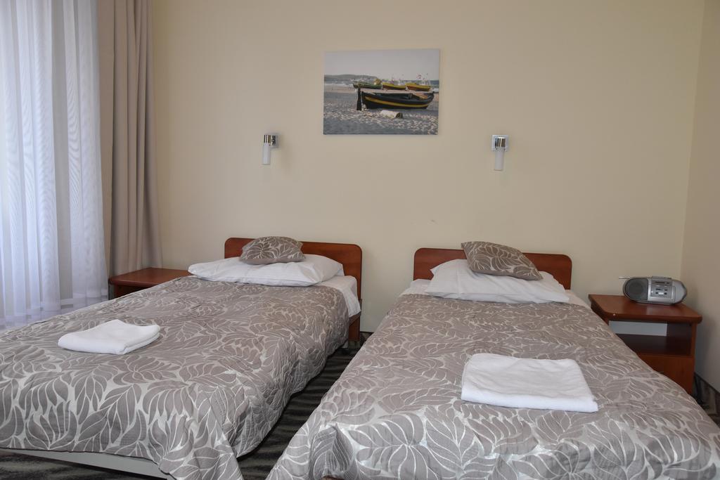 Hotel *** Nat Kołobrzeg Esterno foto