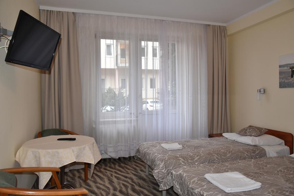 Hotel *** Nat Kołobrzeg Esterno foto