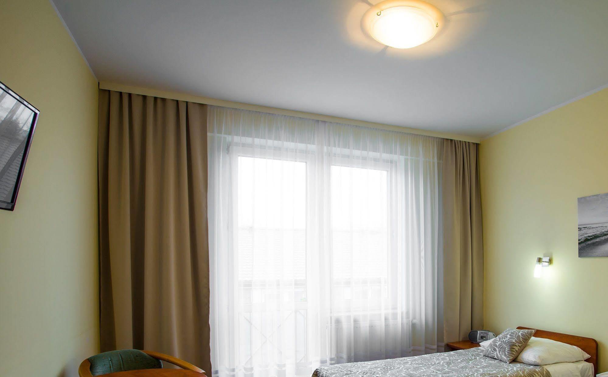 Hotel *** Nat Kołobrzeg Esterno foto