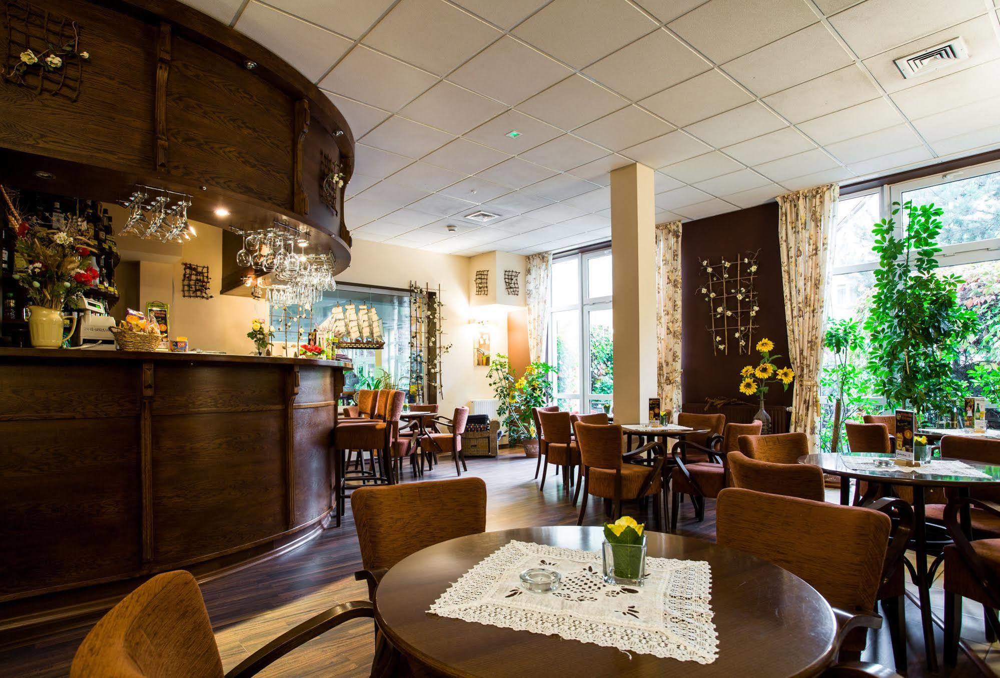 Hotel *** Nat Kołobrzeg Esterno foto